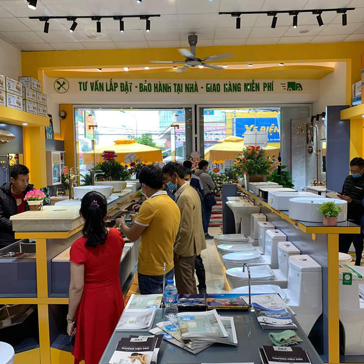 showroom-thiet-bi-ve-sinh-pho-son-thai-binh